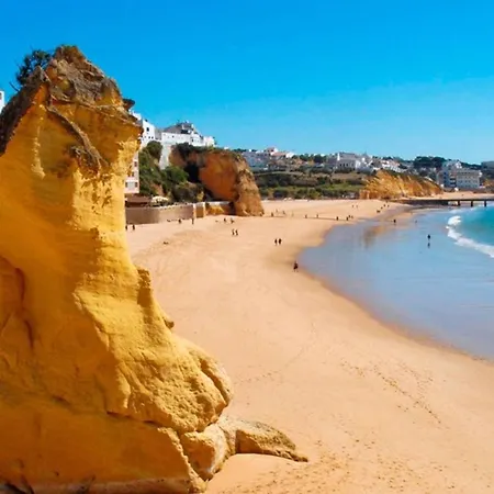 Appartement One Bedroom With Sea View Shared Pool And Balcony At 1 Km Away From The Albufeira